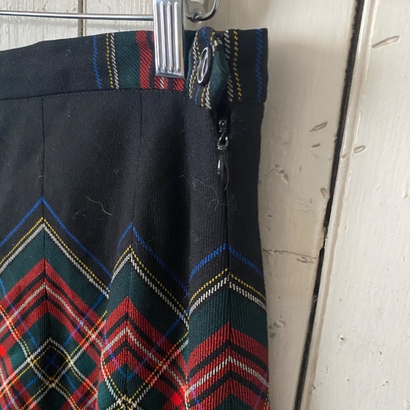Vintage Highland Queen Plaid Wool Skirt - Picture 2 of 6